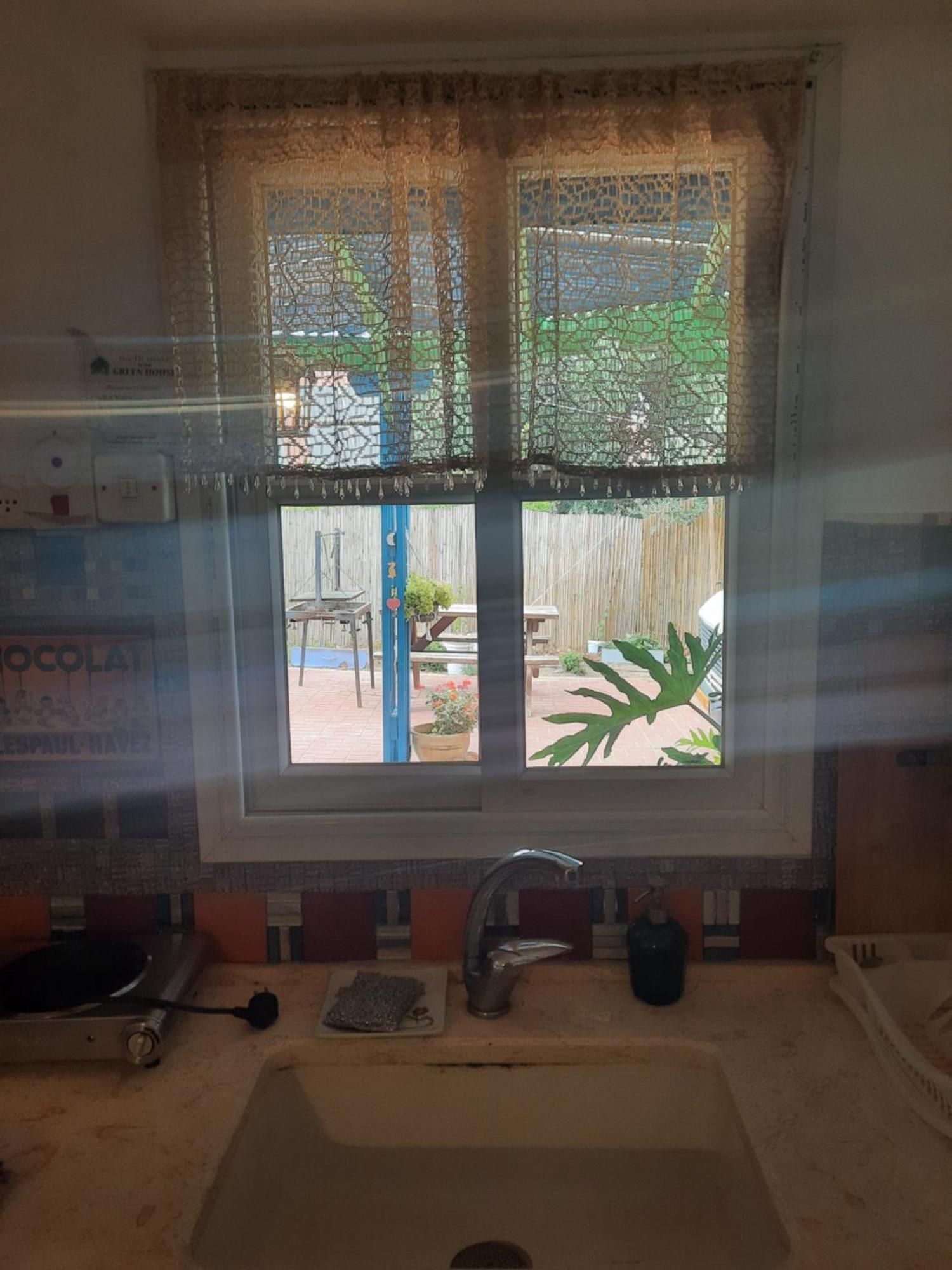 הבית הירוק - House